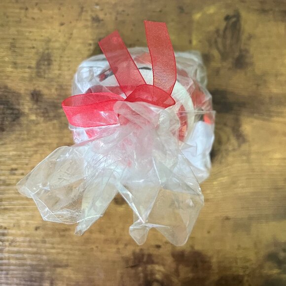 Ceramic Penguin Gift Set - Picture 4 of 8